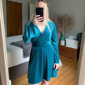 Express Green Velvet Long Sleeve Mini Dress